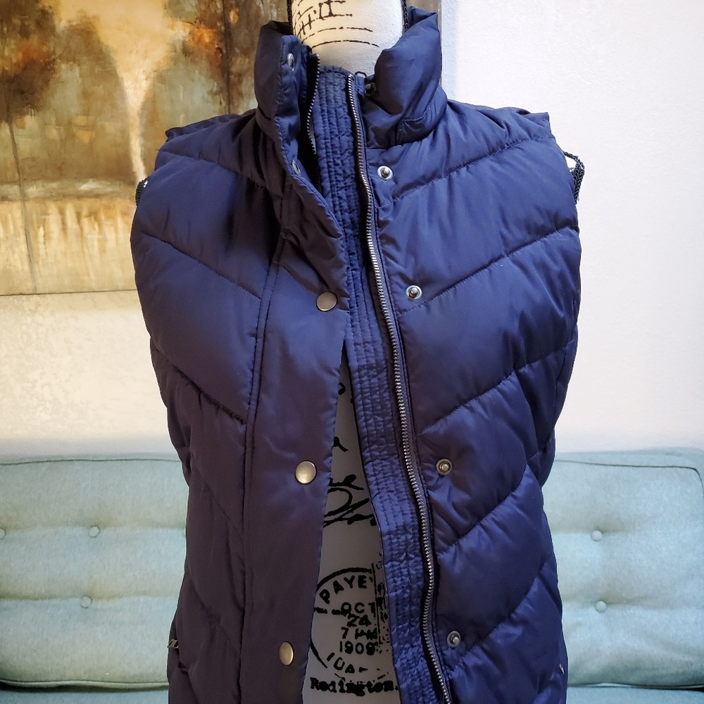 Gap puffer vest